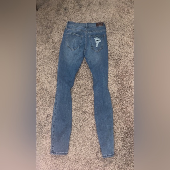 Hollister high rise dark wash super skinny jeans covered rips size 0R - Picture 2 of 4